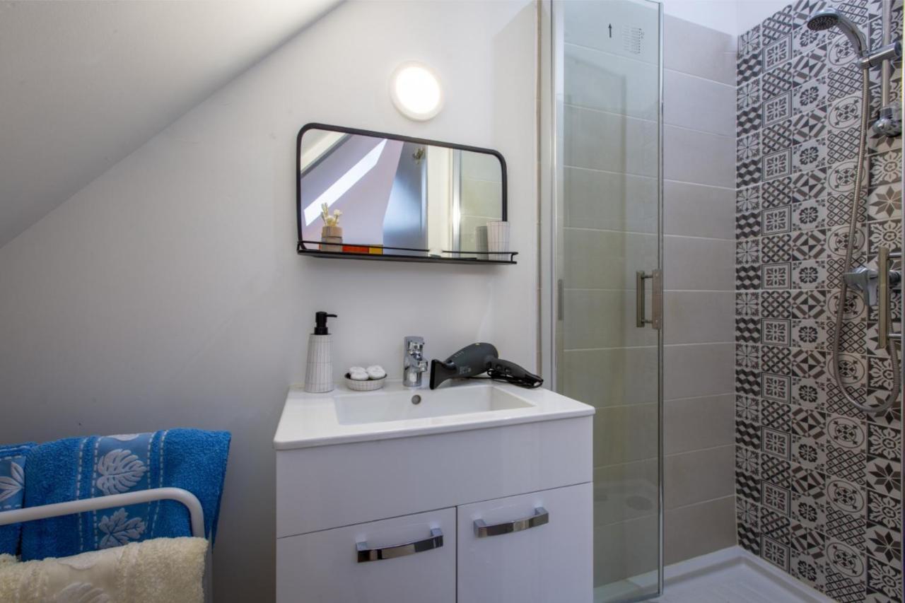 Superlogis - Sous Les Toits - T2- 3etoiles - Blois-hypercentre 1 4 Personnes Apartment *